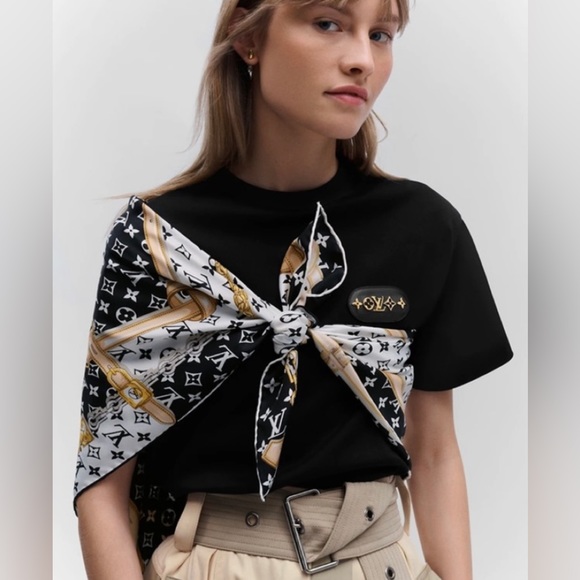Louis Vuitton Accessories - BN Louis Vuitton Monogram Confidential Silk Scarf - Big!